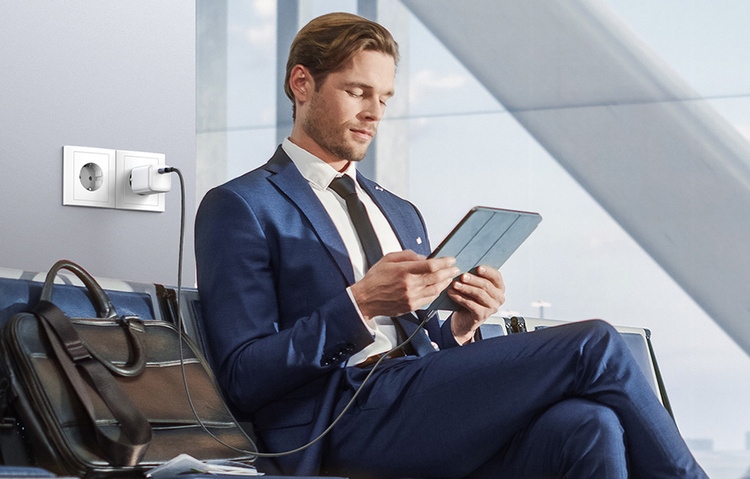 UGREEN Fast Charging